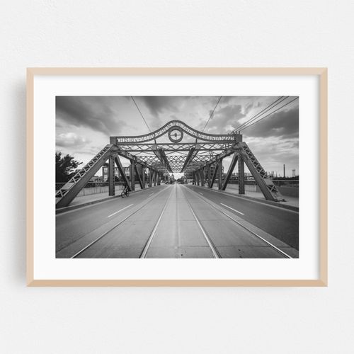 The Queen Street Bridge B&W