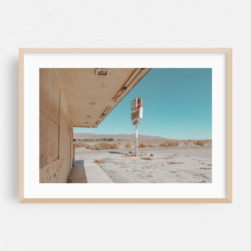 Salton Sea Liquor Sign 03