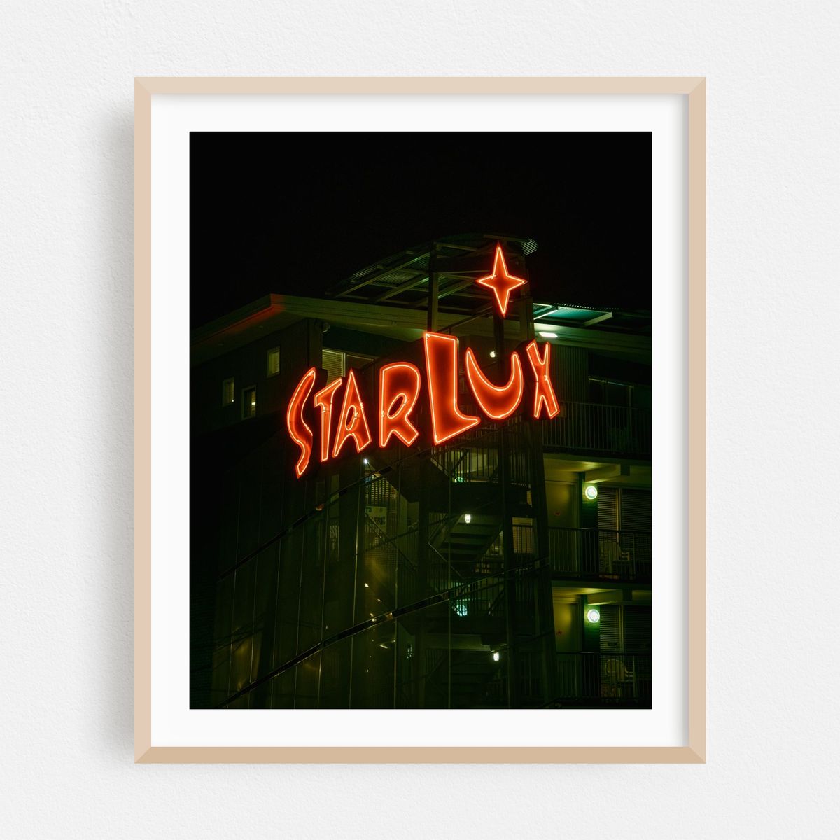 Starlux Hotel, Wildwood 02 – image 1 of 12