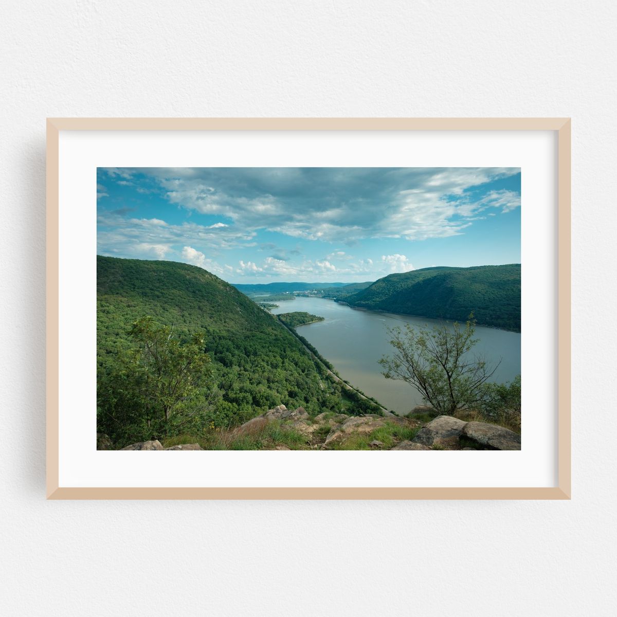 The Hudson from Breakneck Ridge 01 – image 1 of 6