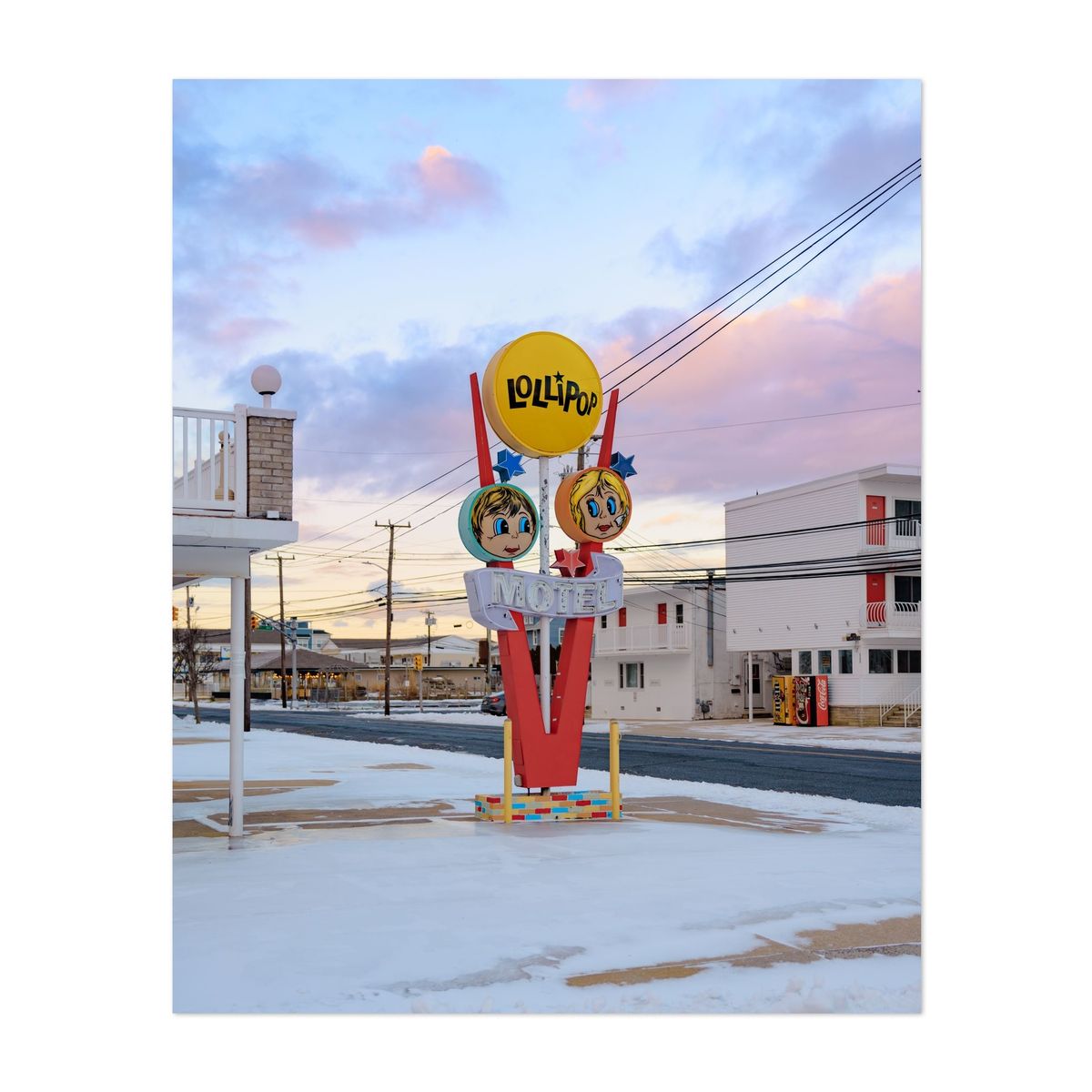 Lollipop Motel Sunrise in Winter 01 – image 1 of 2