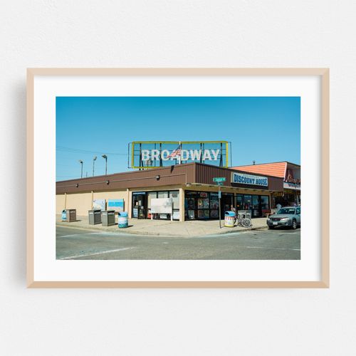 Salisbury Discount House 01