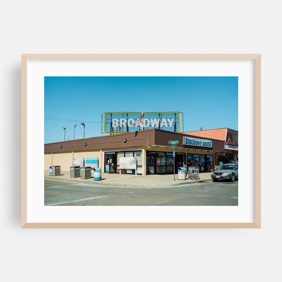 Salisbury Discount House 01 – image 1 of 6