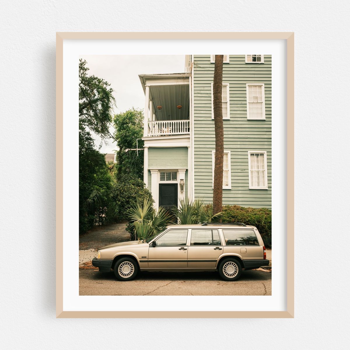 Retro Charm in Charleston – image 1 of 12