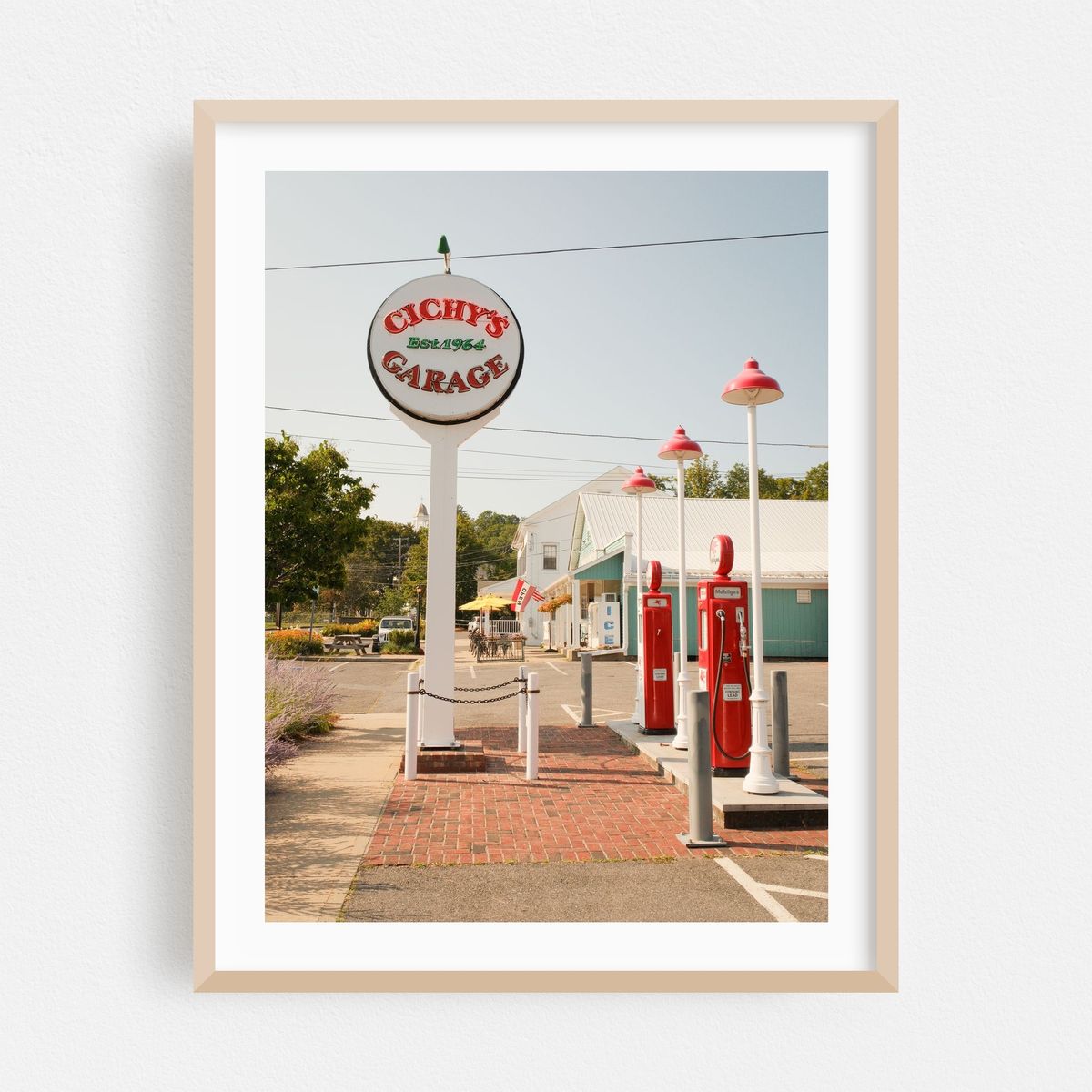 Cichy's Garage, Williamsburg – image 1 of 3