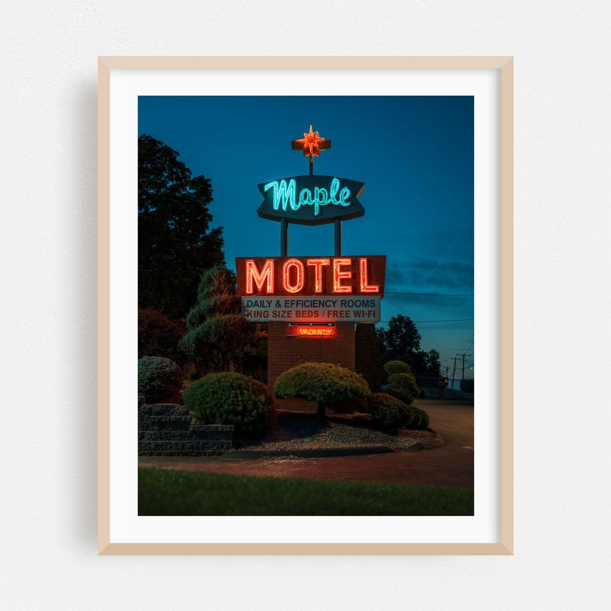 Maple Motel, Newington 01 – image 1 of 12