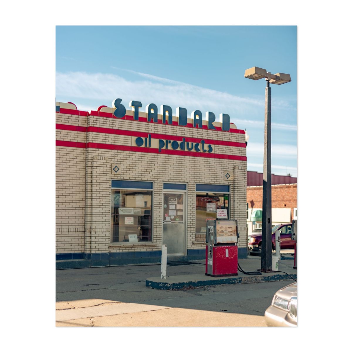 Old Standard Station 04 – image 1 of 2