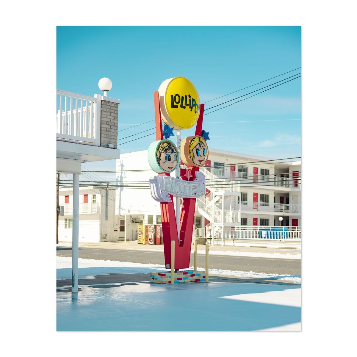 Lollipop Motel in Winter 01 – image 1 of 2