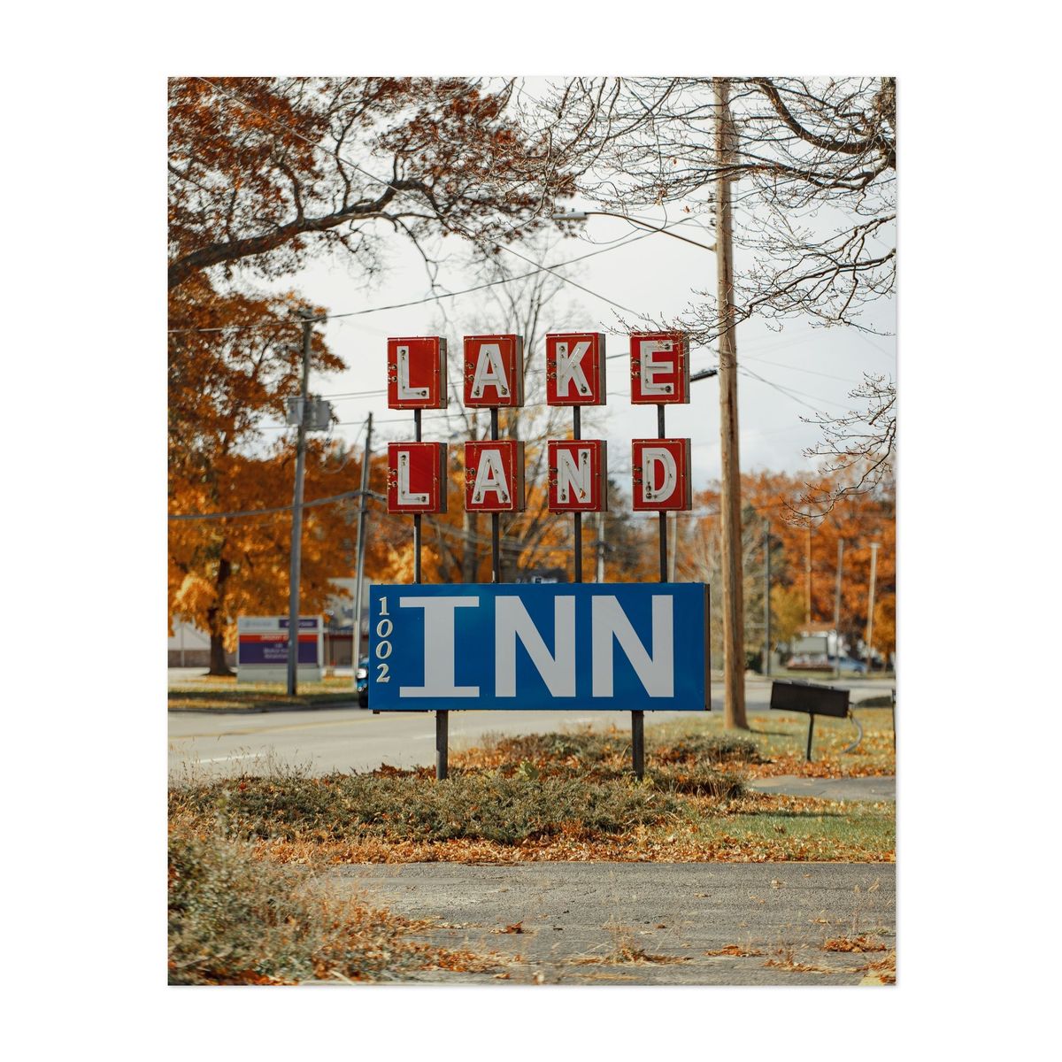 Lake Land Inn 01 – image 1 of 2