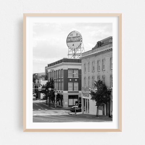 Dr. Pepper, Roanoke B&W
