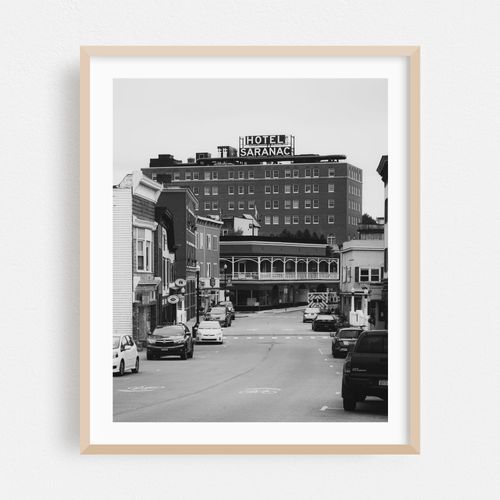 Hotel Saranac B&W