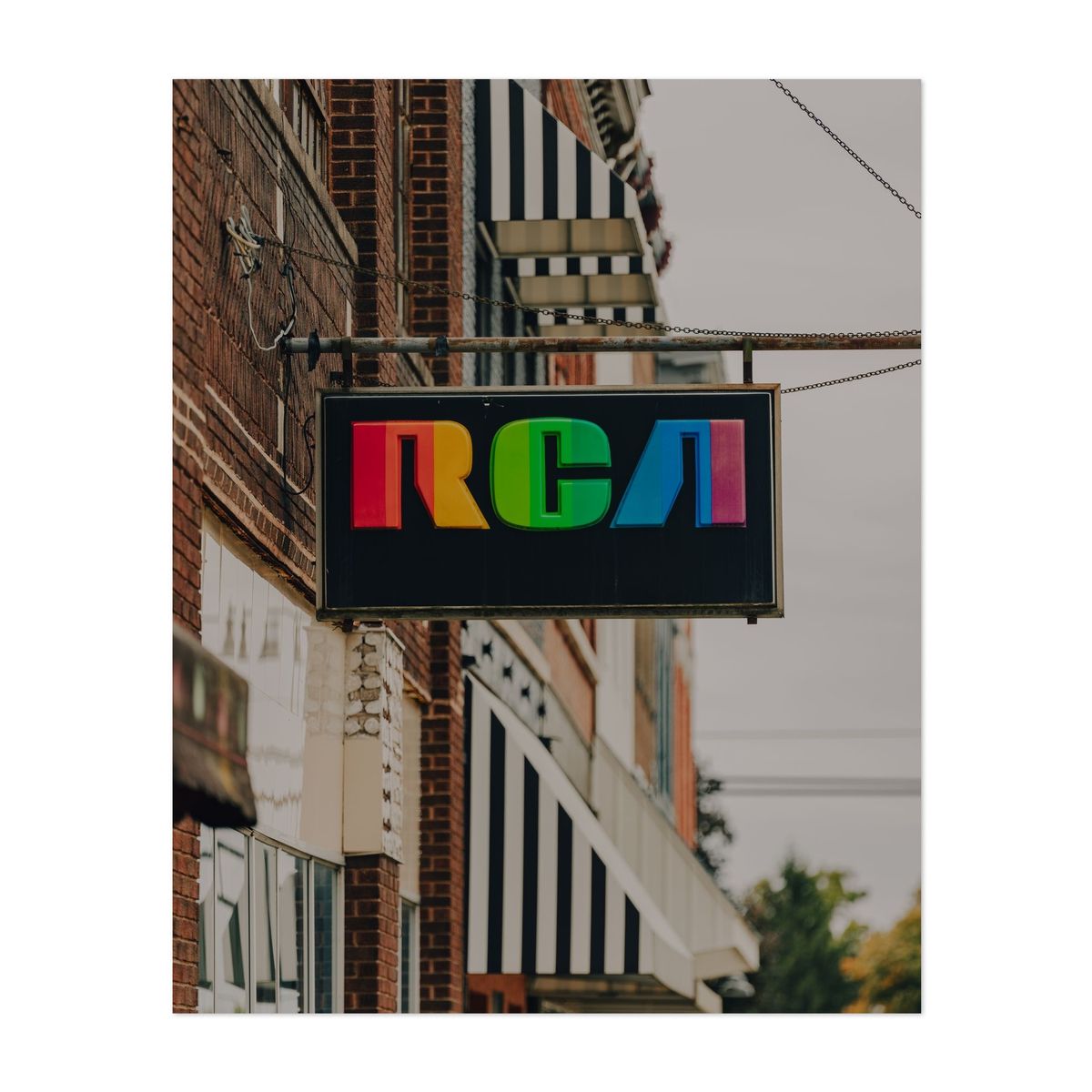 Retro RCA Sign in Marshall 02 – image 1 of 2