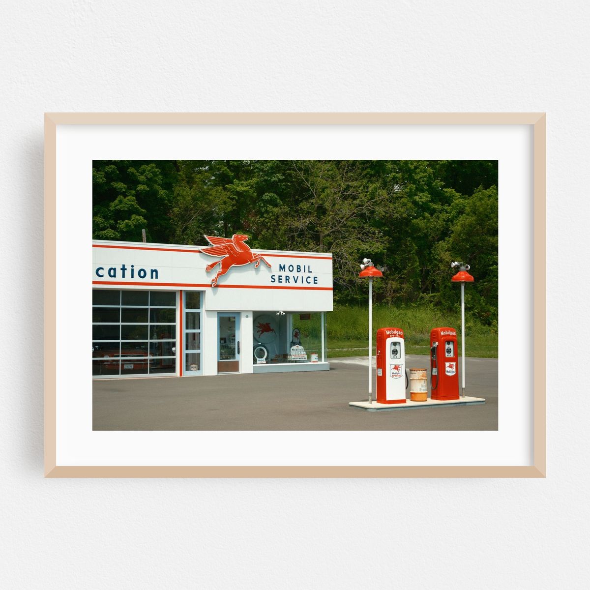 Mobil Service Station, Millerton – image 1 of 6