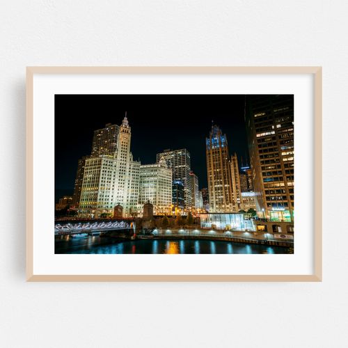 Along the Chicago River 01