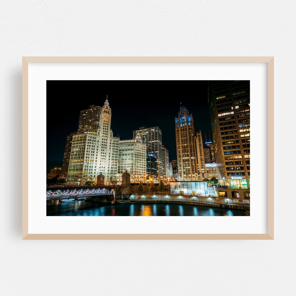 Along the Chicago River 01 – image 1 of 6
