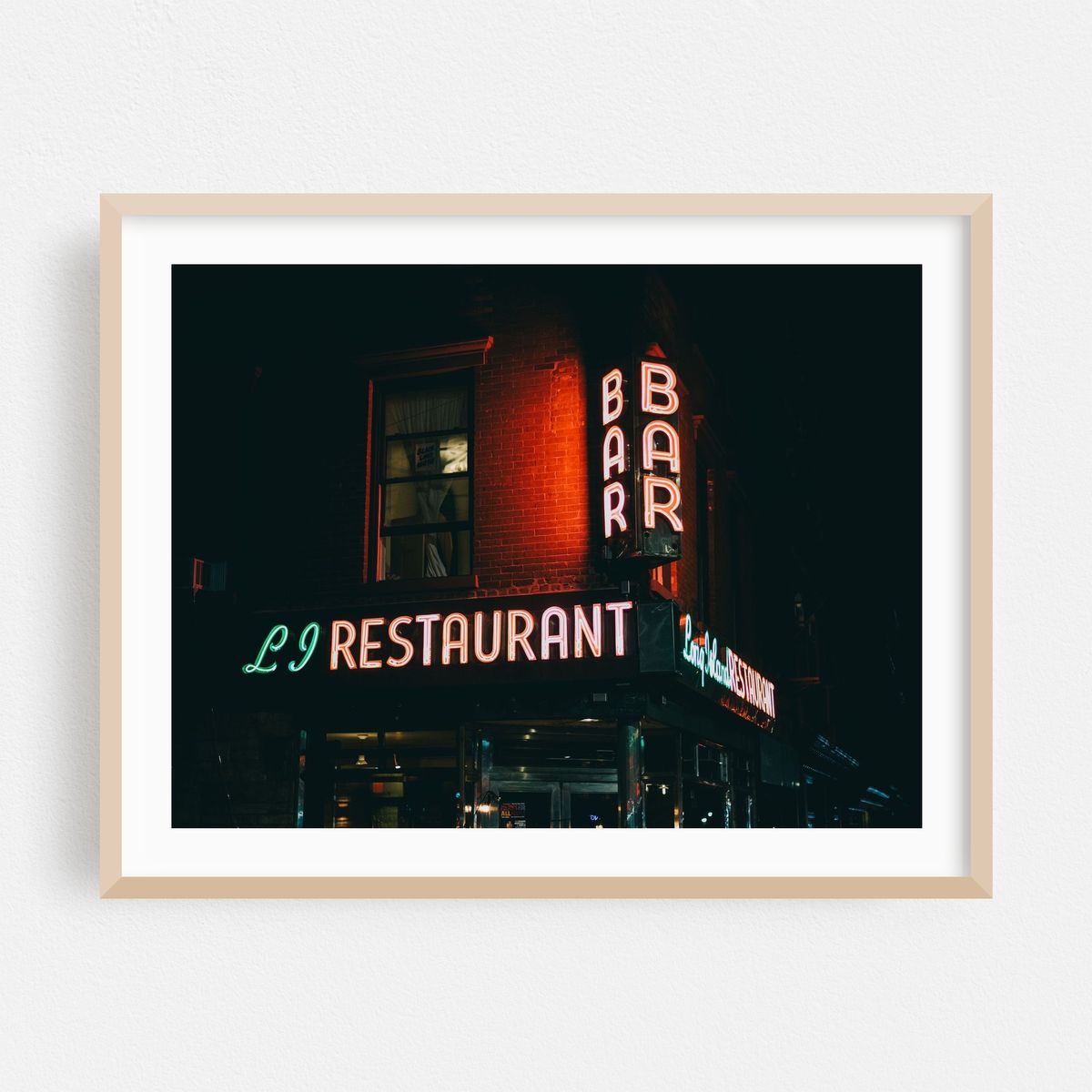 Long Island Bar Neon 02 – image 1 of 6