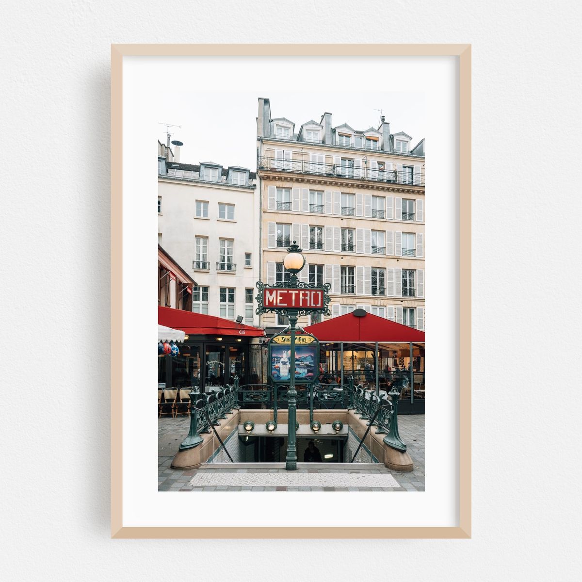Saint-Michel Metro – image 1 of 16