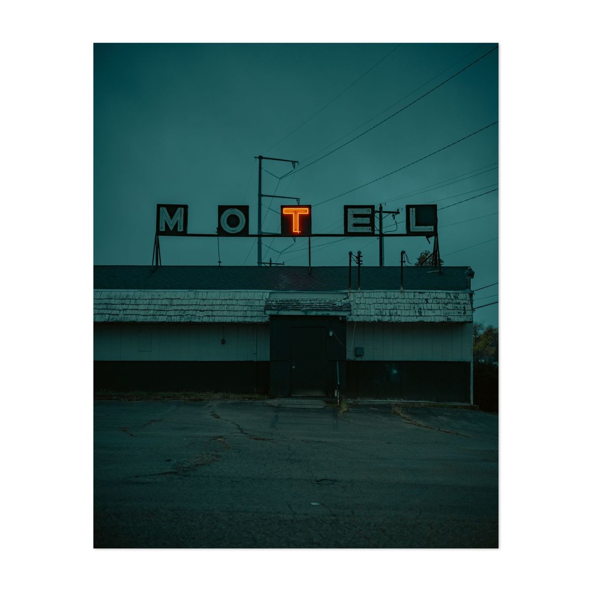 Kings Motel 02 – image 1 of 2