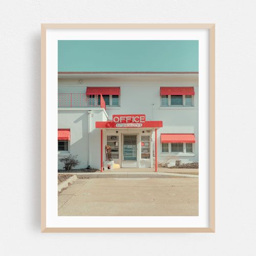 Holiday Motel 02