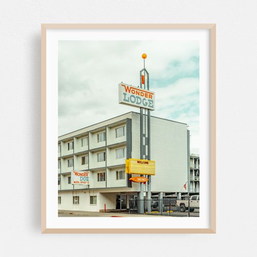 Wonder Lodge