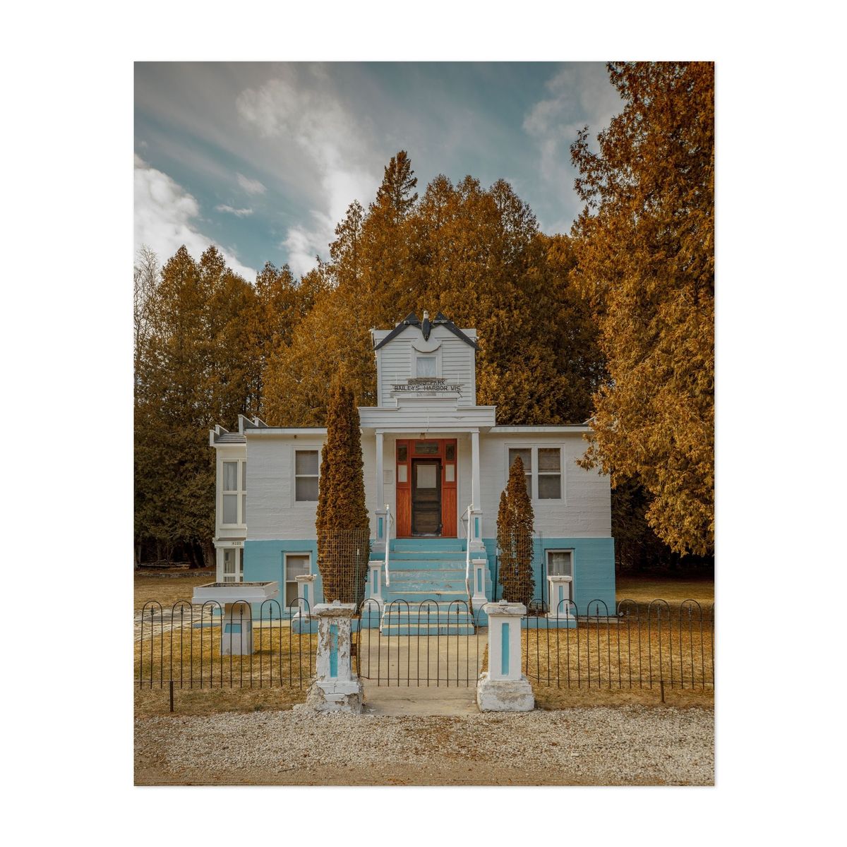 Bird Park House 01 – image 1 of 2