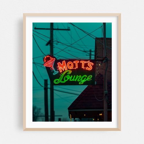 Mott's Lounge 02