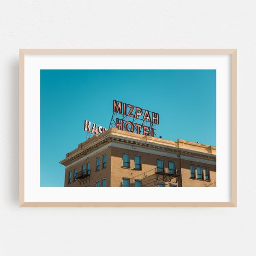 Mizpah Motel Sign 02