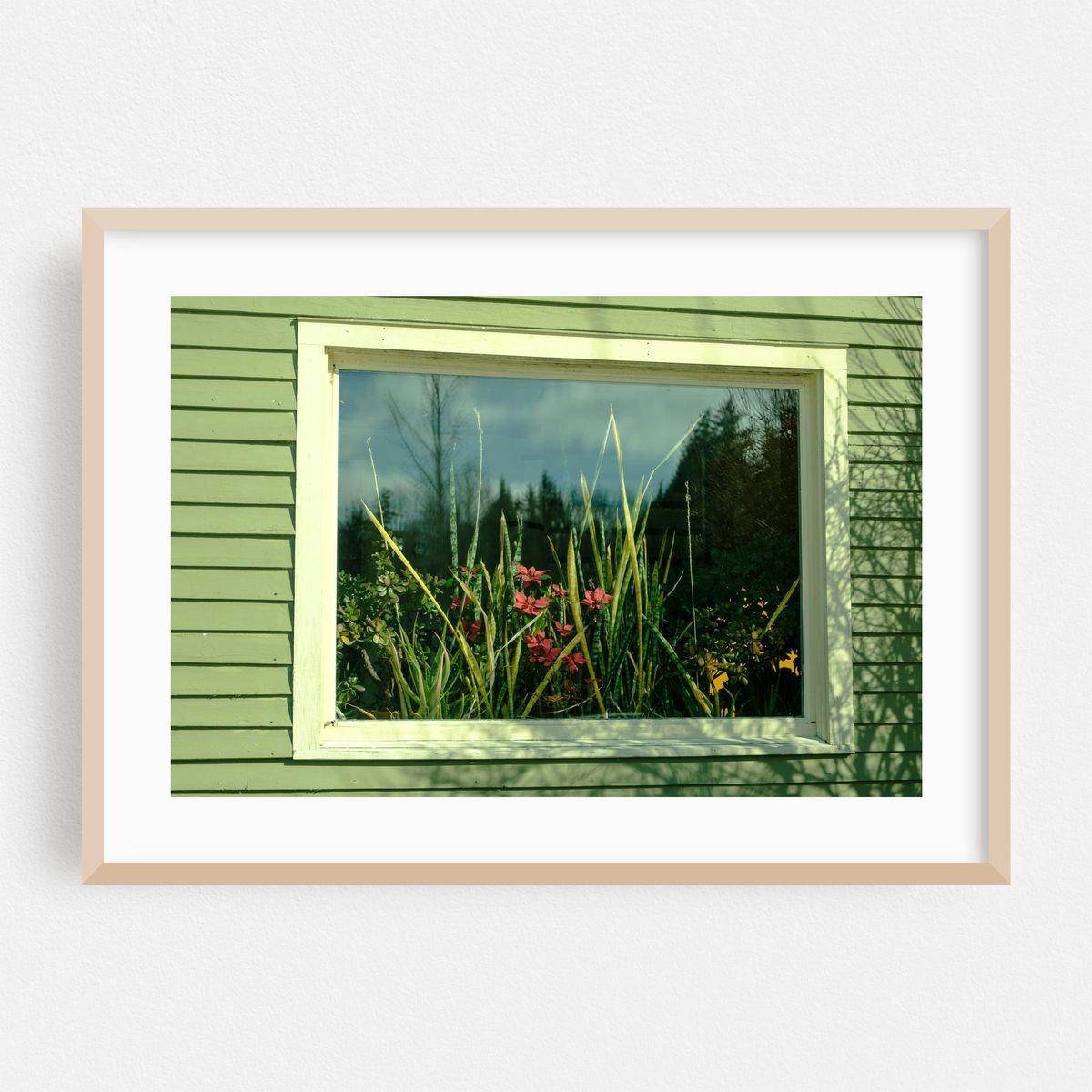 Londonderry Living 02 – image 1 of 6