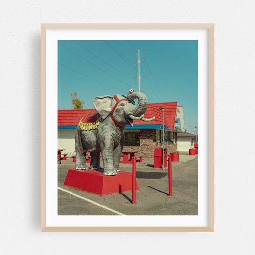Dairy Queen Elephant in Chippewa Falls 01