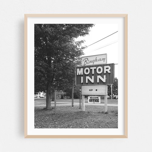 Bingham Motor Inn B&W