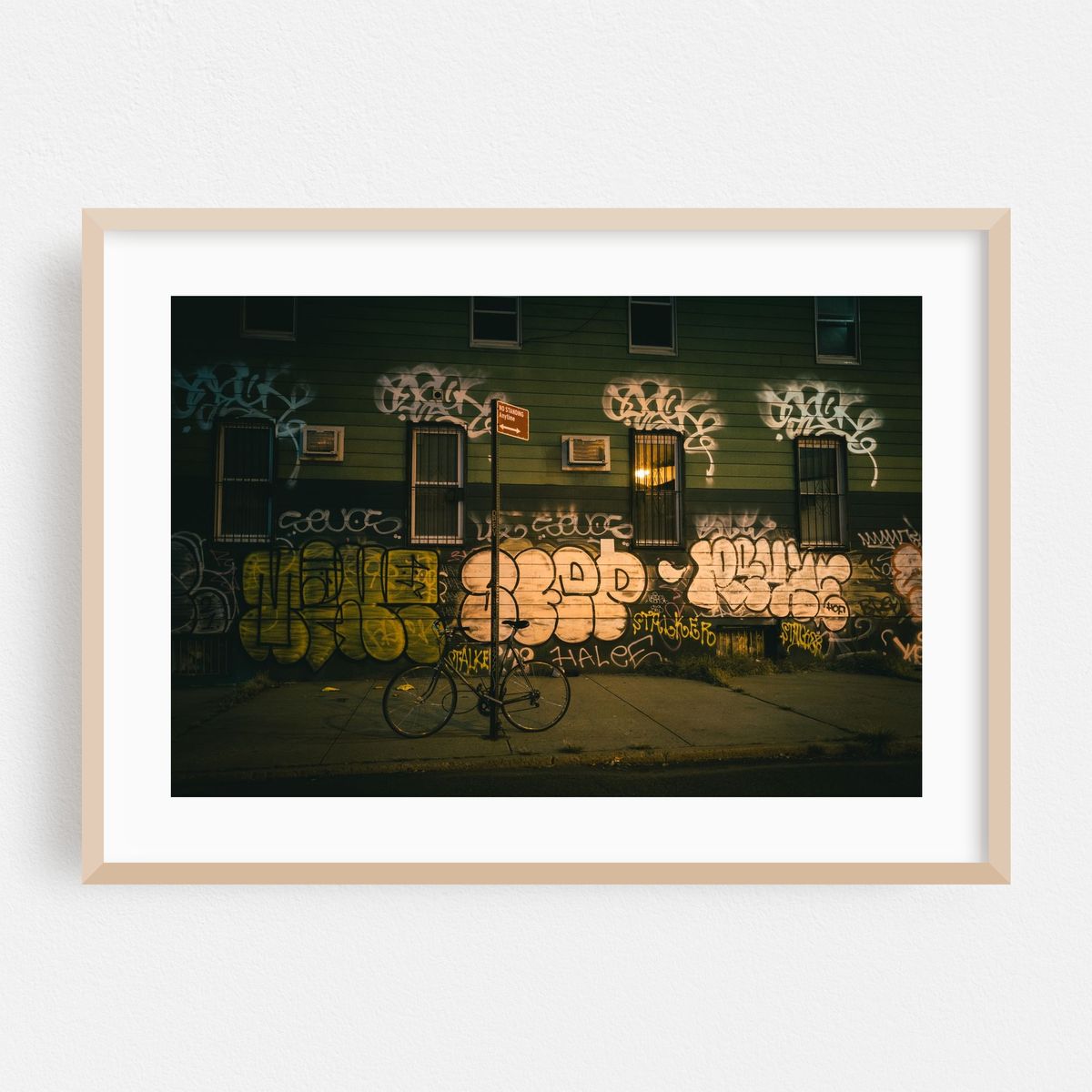 Graffiti, Greenpoint – image 1 of 6