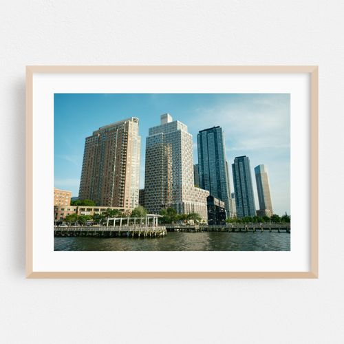 Modern LIC 04