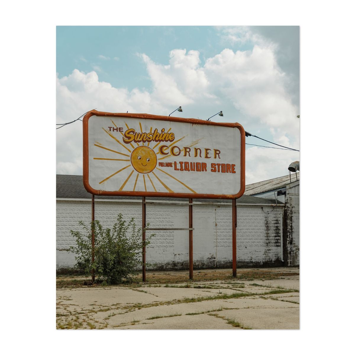 The Sunshine Corner Liquor Store 03 – image 1 of 2