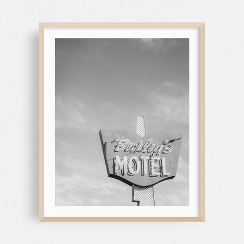 Beckley's Motel B&W
