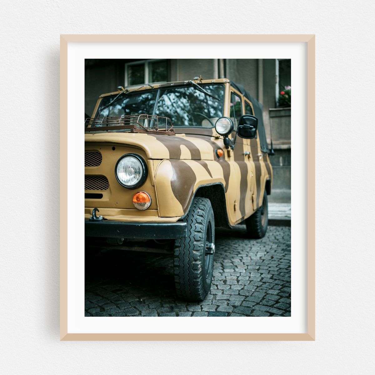 Parked in Bubeneč, Prague 02 – image 1 of 12