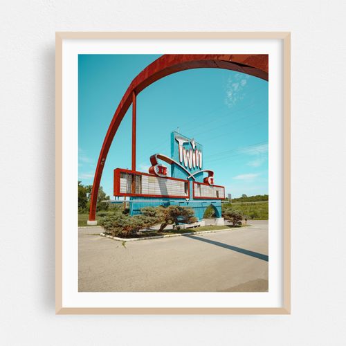 B&B Theatres Twin Drive-In 01