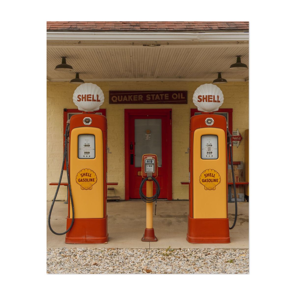Strebins Shell Service 01 – image 1 of 2