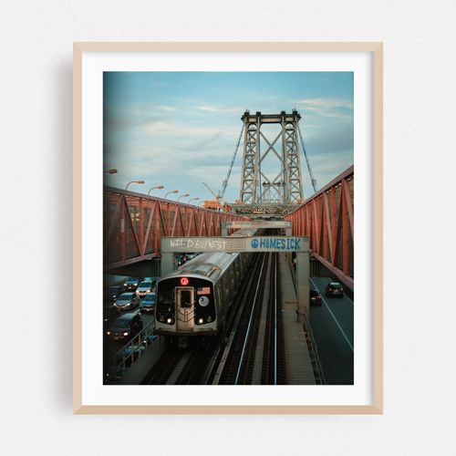 Train on the Williamsburg Bridge 02