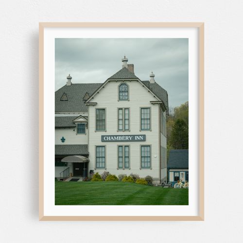 Chambery Inn, Lee