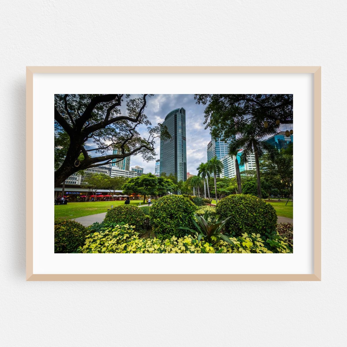 Ayala Triangle Park – image 1 of 6