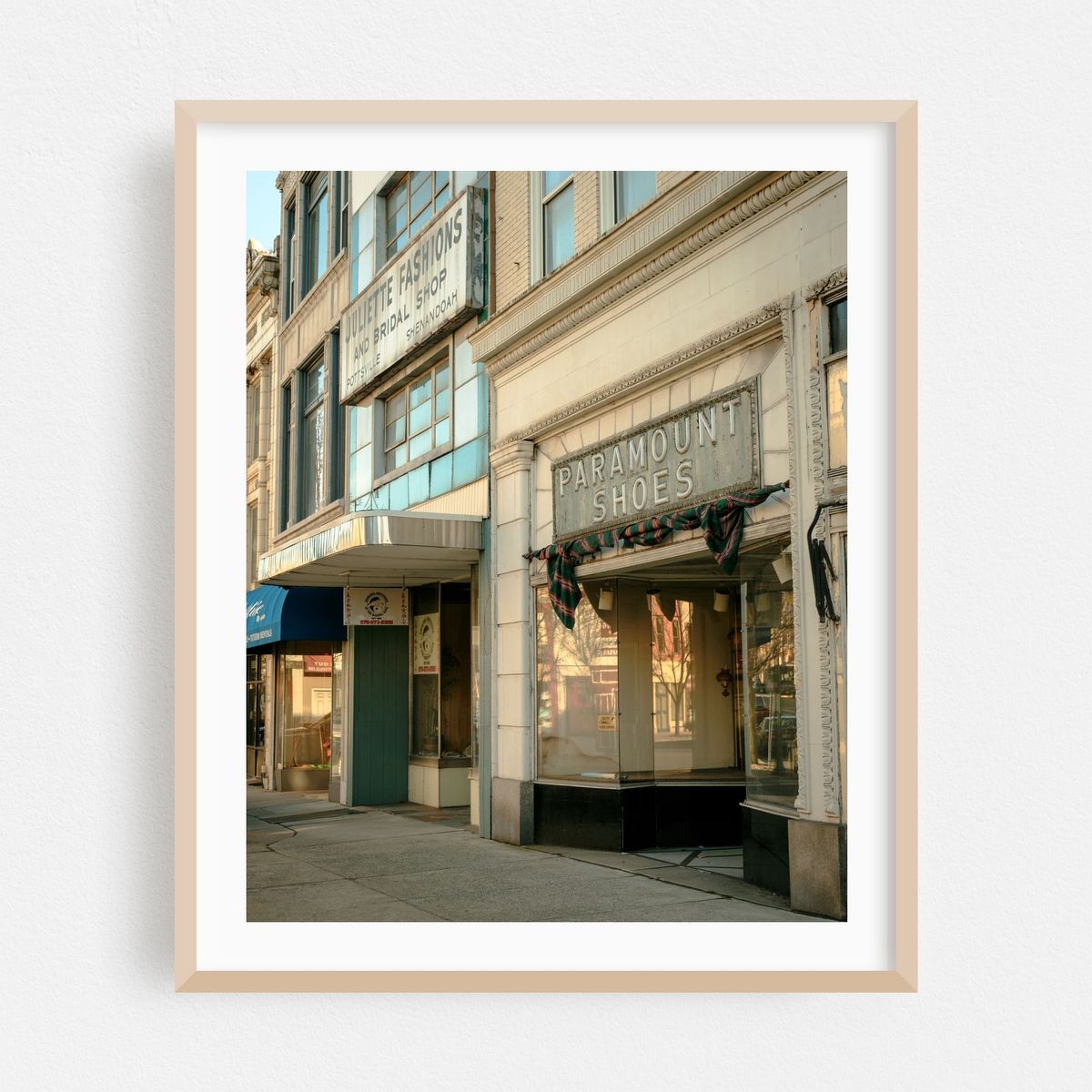 Paramount Shoes, Pottsville – image 1 of 12