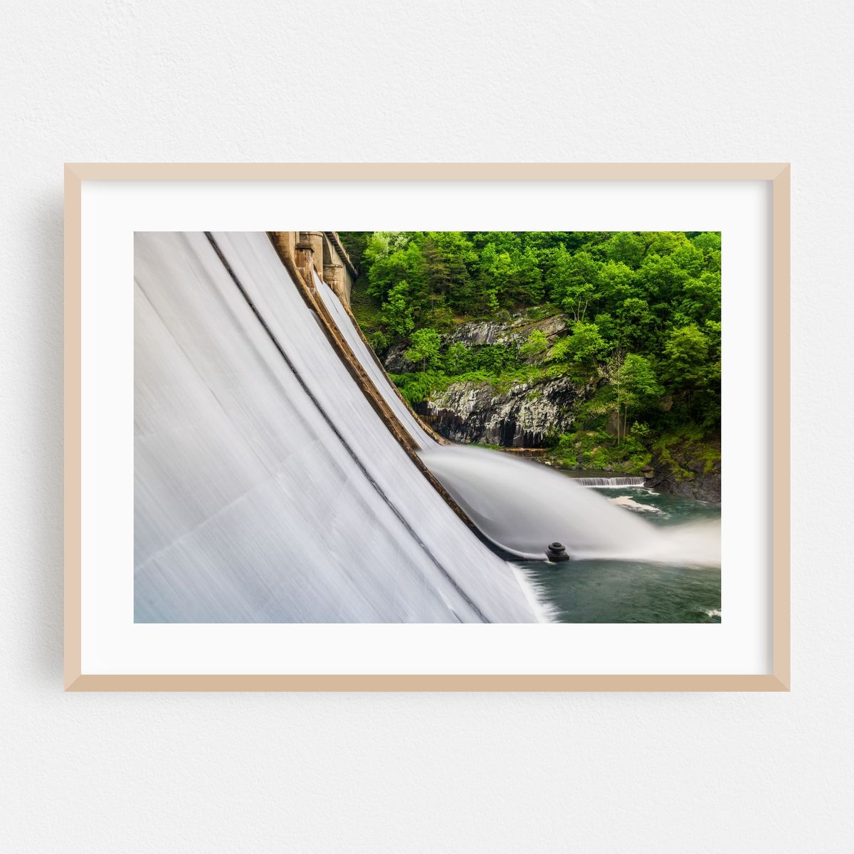 Flowing – image 1 of 6