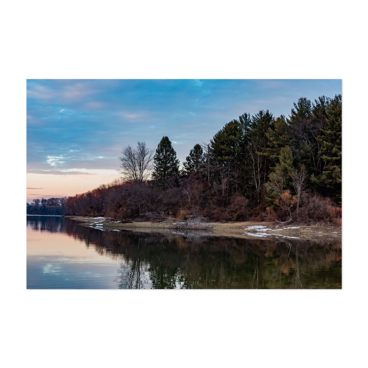 Walking Along the Lake Marburg Shoreline at Dusk in Winter – image 1 of 2