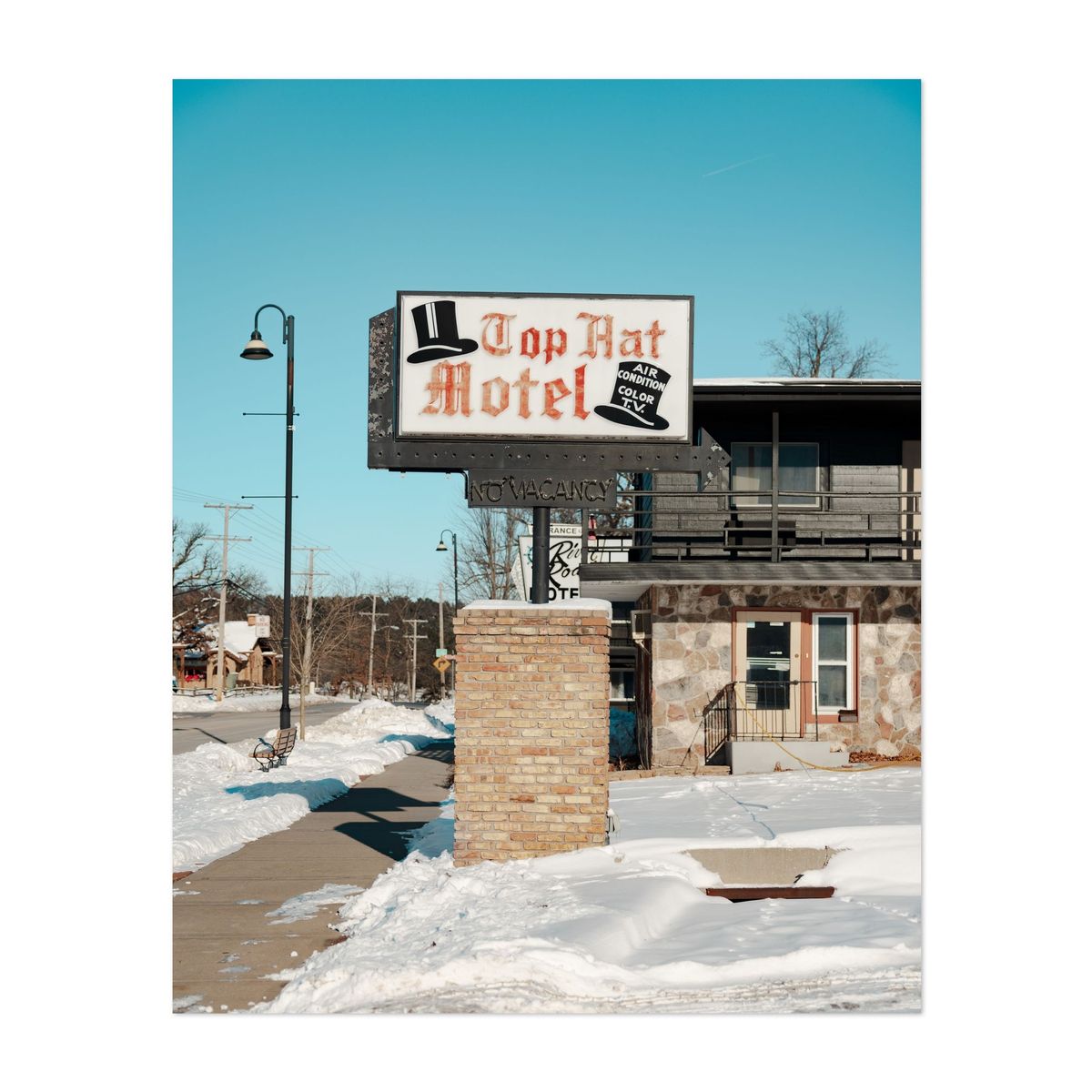Top Hat Motel 02 – image 1 of 2