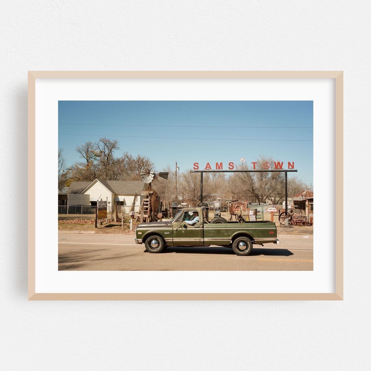 Sams Town on Route 66, Erick – image 1 of 6