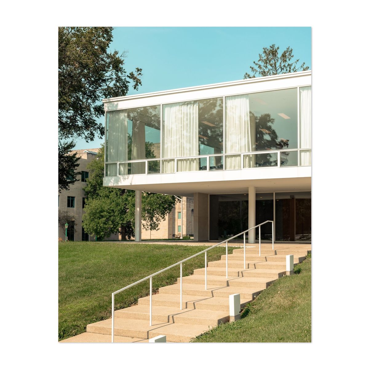 Eskenazi School by Mies van der Rohe 02 – image 1 of 2