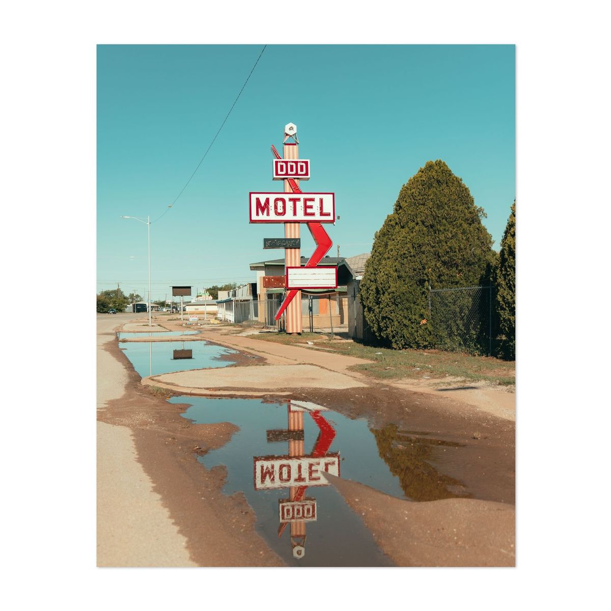 Triple D Motel 01 – image 1 of 2