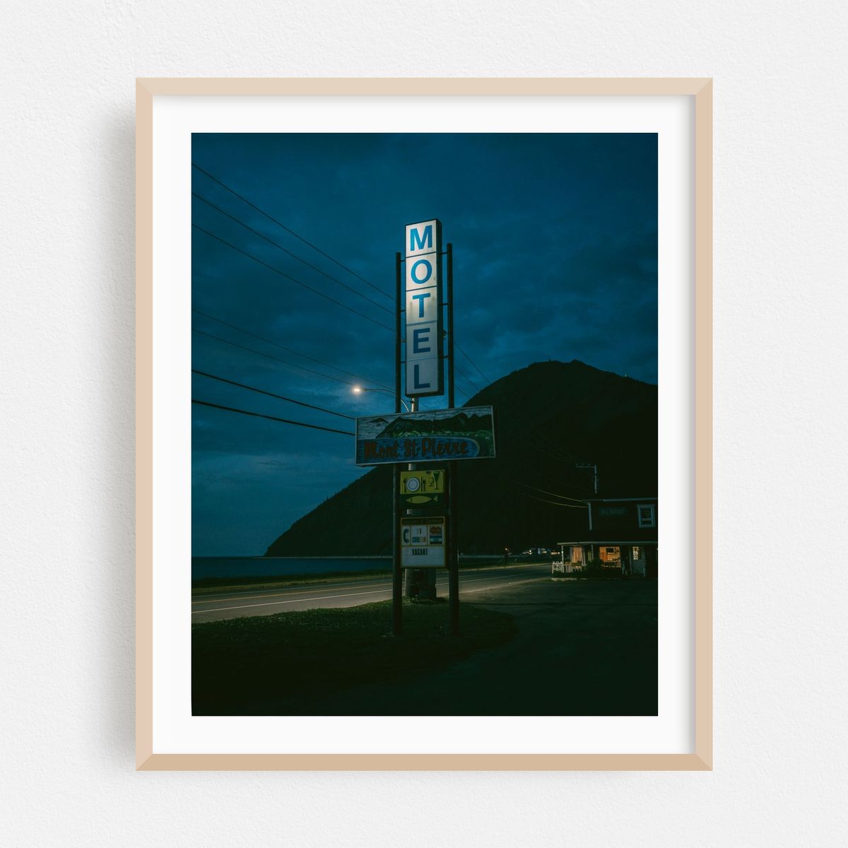 Motel Mont-St-Pierre 02 – image 1 of 12