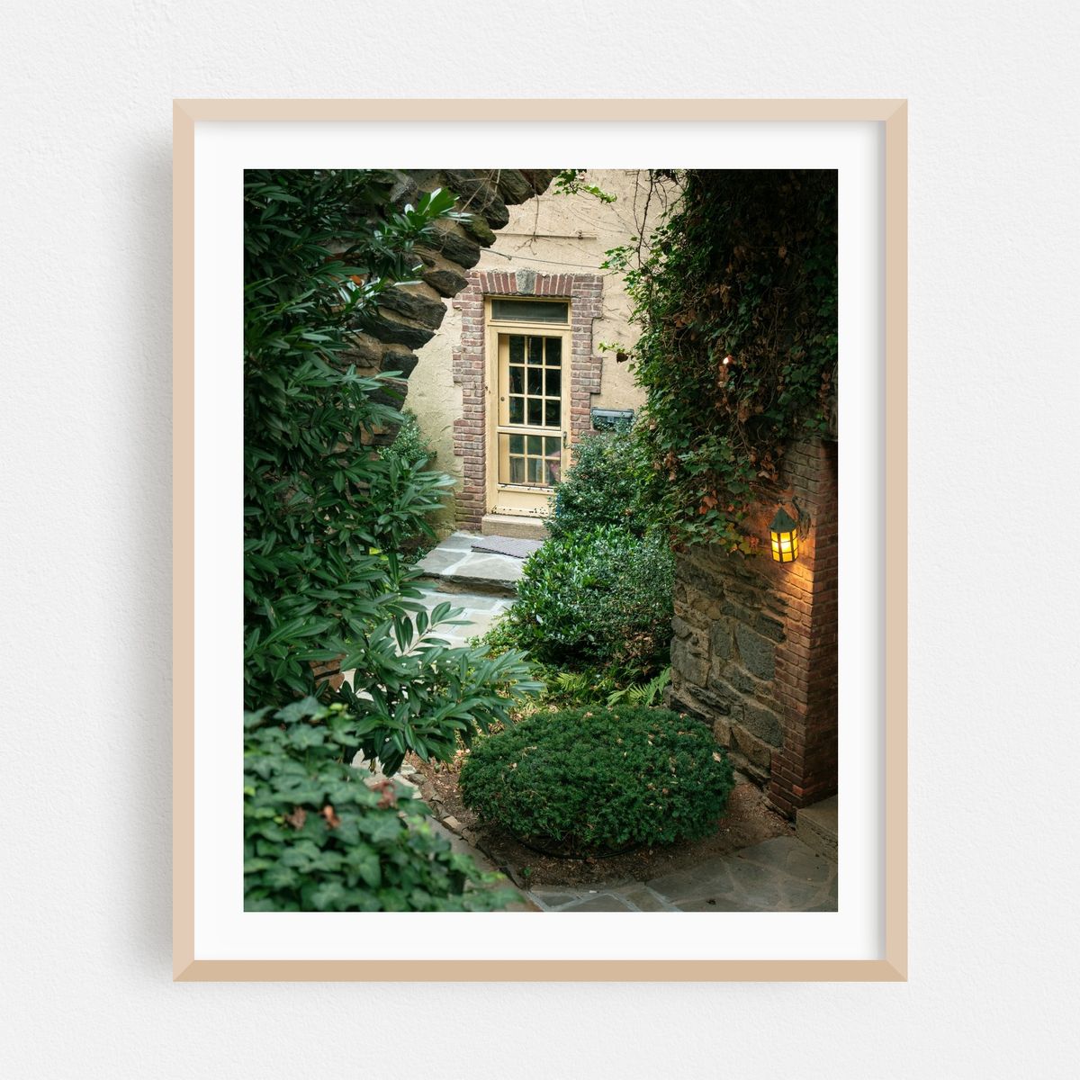 Villa Charlotte Brontë, The Bronx 01 – image 1 of 12