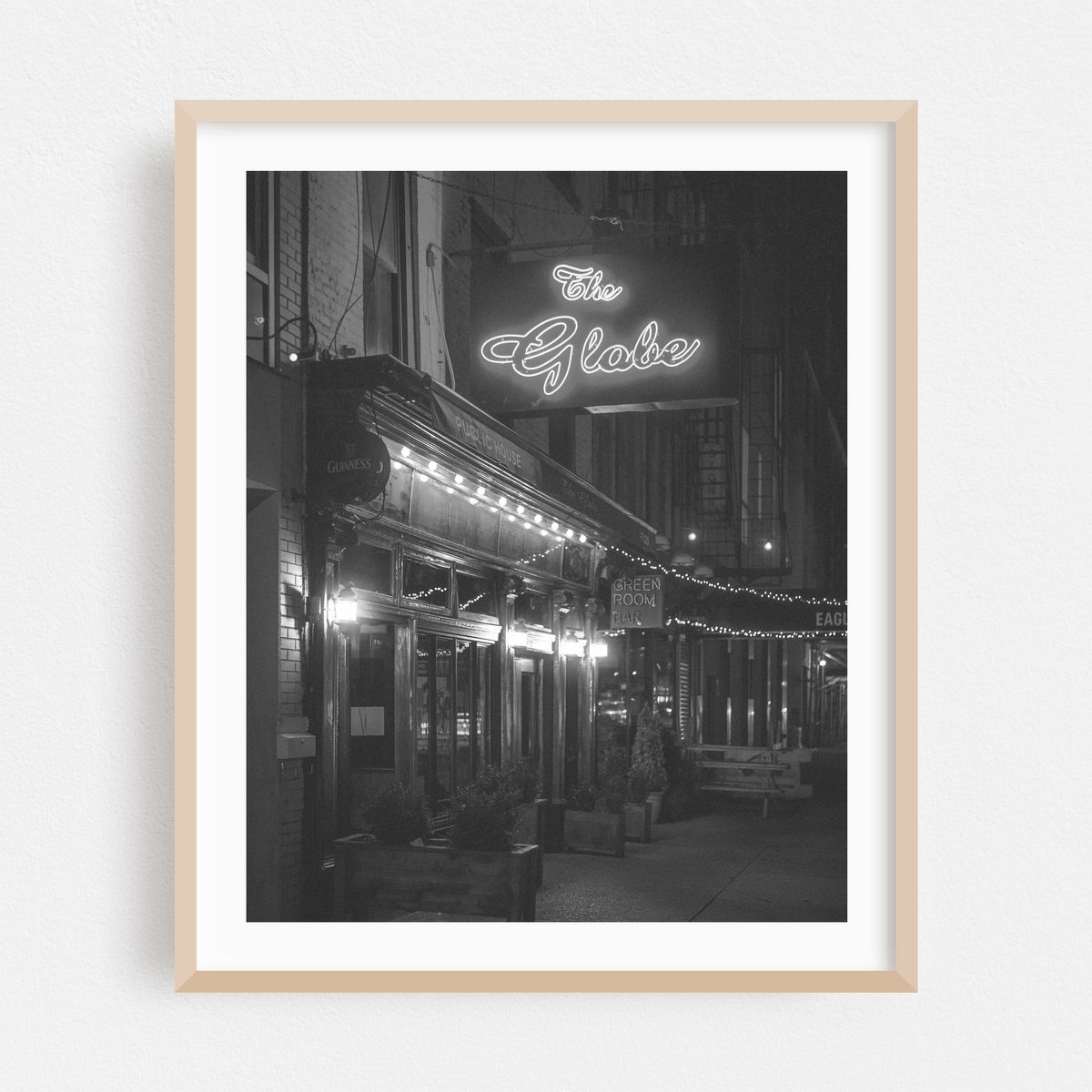 The Globe B&W – image 1 of 12